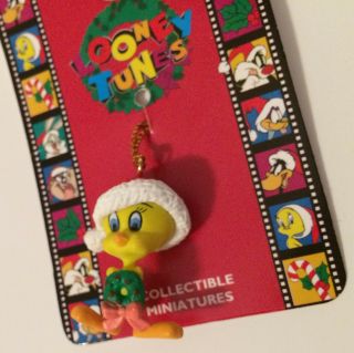 Rare Vintage 1996 Looney Tunes Tweety Bird With Wreath Christmas Ornament - 2
