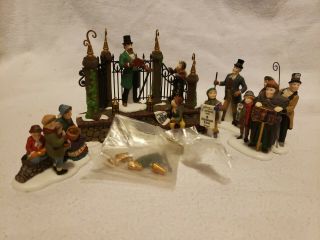 Dept.  56 " A Christmas Carol " Reading By Charles Dickens Item 58404