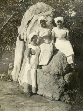 Zz622 Vintage Photo Three Women Kerchief Aprons Posing On Rock C Early 1900 