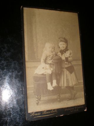 Cdv Old Photograph Two Girls By Piccolati At Lille France C1890s Ref 513 (4)