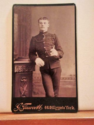 Soldier In Full Dress Uniform With Cane - Victorian Cdv Photo By Fawcett Of York