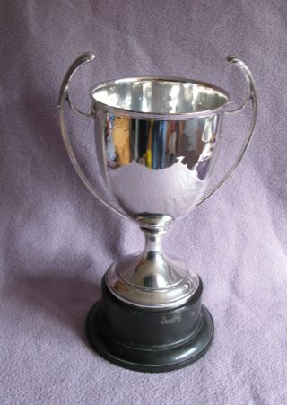 Large Vintage Epns Silver Plate 2 Handled Sporting Trophy.