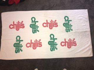 Vintage Large Chilis Restaurant Beach Towel