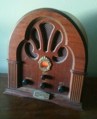 Thomas Collector ' s Edition AM/FM Radio Model BD 109 Wood Case 2