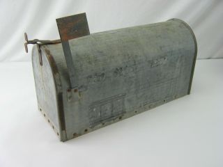 Vintage 21 3/8 " Medium Sized Rustic Galvanized Steel Old Farm Mailbox
