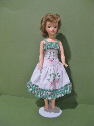Vtg Tammy Doll 1960’s Ideal Toy Corp Bs 12 2 Fashion Doll With 3 Dresses Euc