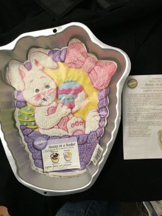 1998 Wilton Easter Bunny In A Basket Cake Pan Decorating Rabbit,  Instructions
