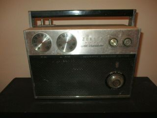 Vintage Zenith Fm - Am All Transistor Radio Model Royal 2000