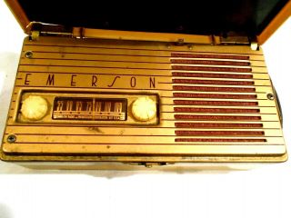 Vintage Emerson Model 558 Radio 3