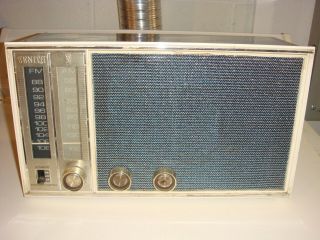 Vintage Zenith Am/fm Long Distance Tube Radio