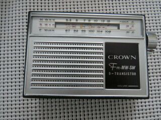 Vintage Crown Fm Mw Sw Tranisitor Radio