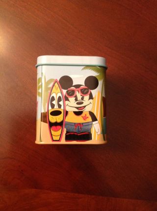 Disney Store Vinylmation 3 " Hawaii Exclusive Surfer Mickey Mouse Surfs Tin Toy