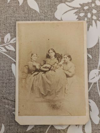 Cdv Charming Group Of Victorian Ladies Crinoline Dress C.  1860s / Civil War Era