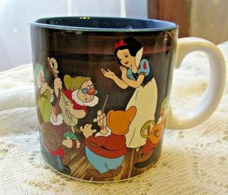 Vintage Disney Classic Snow White & Seven 7 Dwarfs Coffee Mug Cup Retired