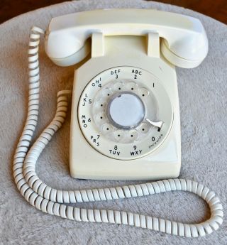 Vintage Western Bell System Cd 500 - Off White Rotary Dial Desk Phone