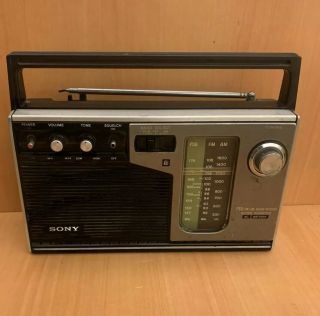 Vintage 3 Band Sony Icf - 7370w Psb/fm/am Ac/dc Portable Radio 1970’s