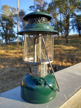 Vintage AGM American Gas Machine 3927 - A Dual Mantle White Gas Lantern 2