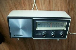 Vintage Panasonic Solid State Electric Radio Model Re - 6137 Fm - Am 2 - Band Ex Cond