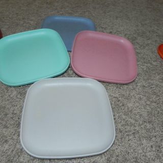 01994 4 Tupperware Pastel Square 8 " Pie Plates Gray Pink Blue Teal Table 1534 - 1