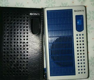 Vintage Sony Model Tr - 3500 Transistor Radio In Case,