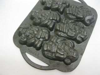 Vintage 1970 ' s Cast Iron Metal Santa Claus Chocolate Cookie Baking Mold 6 Cup 2