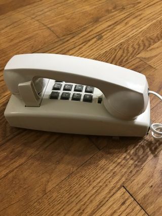 Vintage Radio Shack Trim - Fone Keypad Corded Phone - White D97