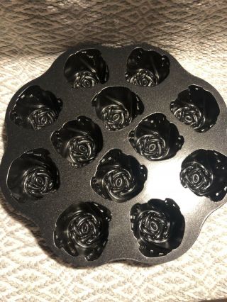 Nordic Ware Sweetheart Roses Cake Pan Cast Aluminum Muffin 12 Cupcake Mini Bundt 3