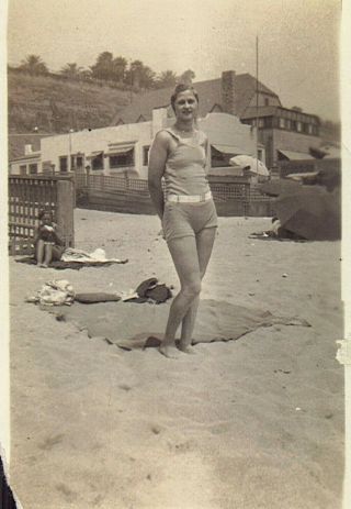 2 Vintage Old 1930s Photos Of Girl Woman In Swimsuit At L.  A.  Beach California
