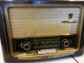 Vintage Grundig Majestic Tube Radio Model 1055w Am/fm/shortwave West Germany