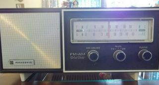 Vintage Panasonic Fm Am Solid State Radio,  Model Re - 6137,  7 Transistor,