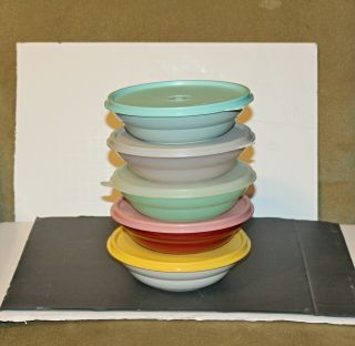 Vintage Tupperware 155 Cereal Bowls Set Of Five W/lids