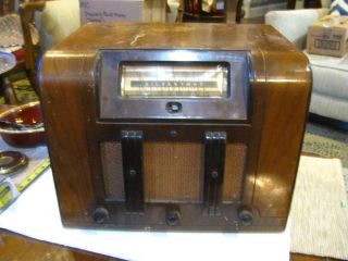 Vintage Silvertone Wood Table Top Art Deco Am Tube Radio