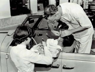 1939 Photo Car Curb Service Manicure & Barber Shave In Miami Florida