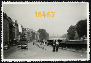 Vintage Photograph,  Paris Street View W Cinzano Add,  30.  Sept.  1937.  France