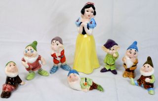 Walt Disney Snow White And The Seven Dwarfs 8 Figurine Ceramic Set,