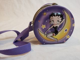 2001 Betty Boop King Features Syndicate Tin Lunchbox Purse Purple Round 5 "