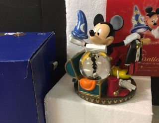 Disney World Theme Park Mickey Mouse Snow Globe Magic Kingdom Ss Member Cruise