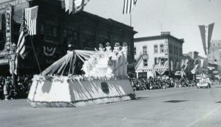 Mm01 Vtg Photo Parade Float American Flags Drugstore Wenatchee Wa C Early 1900s