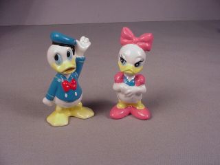 Vintage Disney Donald Duck & Daisy Porcelain Figurines 2 Figures Japan