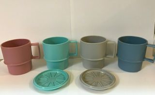 Tupperware 4 Stackable Coffee Mugs Cups W 2 Coaster/lids 1312