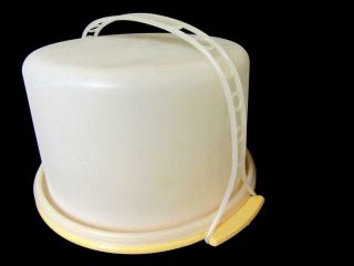Vintage Tupperware Solid Sheer White Round Cake Carrier Pie Taker With Handle