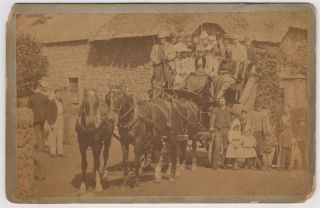 Isle Of Wight Cabinet - A Loaded Horse Drawn Carriage Of Holiday Makers