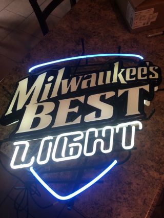 Milwaukee’s Best Light Neon Beer Sign. 3