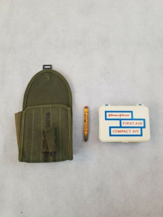 Johnson And Johnson First Aid Compact Kit Bearse Mfg.  Co.  1943 Military Gear