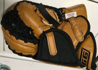 Modern Retro Vintage Heritage color Simmons Goalie Glove 996 Pro Series specs 3