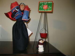 Byers Choice The Salvation Army Lady W/ Packages Red Kettle & Stand Hangtag