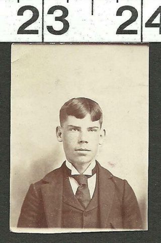 Vintage Old B&w Photo Of Young Man In Suit And Tie 2732