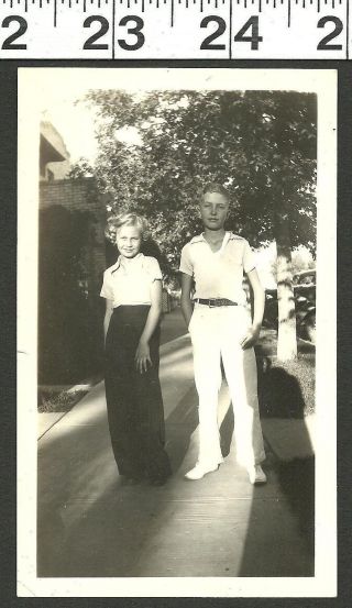Vintage Old B & W Photo/handsome Brother & Cute Sister Modeling Clothes1521