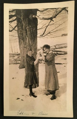 Vintage Funny B&w Photo Pretty Girls Playing With Bucket Outside In Snow 3334
