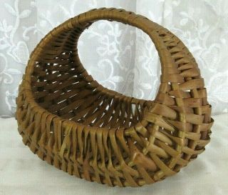 Vtg Primitive Small Mini Wicker Egg Gathering Basket Handmade Woven 5 1/2 " X 7 "